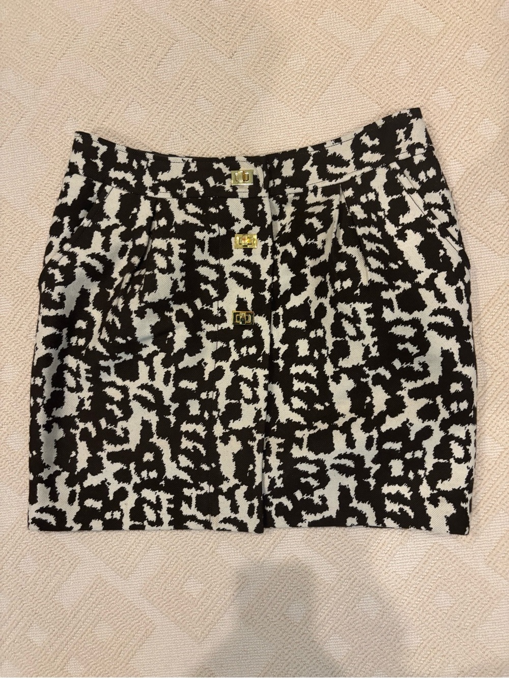 Beth Bowley lined short brown and cream animal pattern skirt